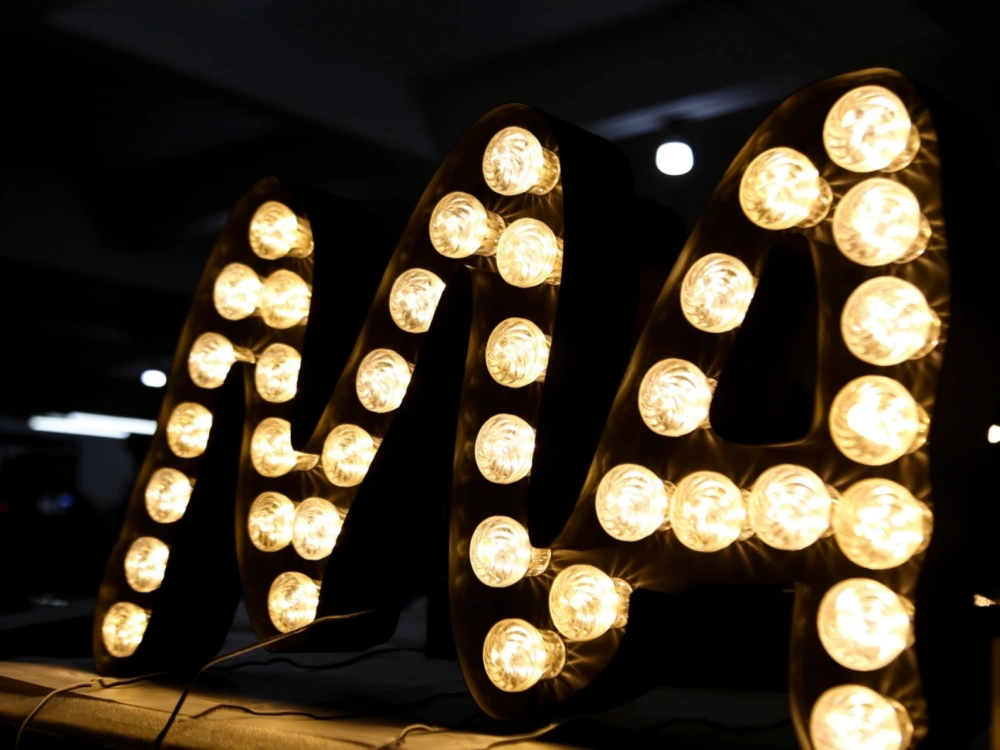 立体鼓面，光效饱满，打造Q萌视觉吸引力